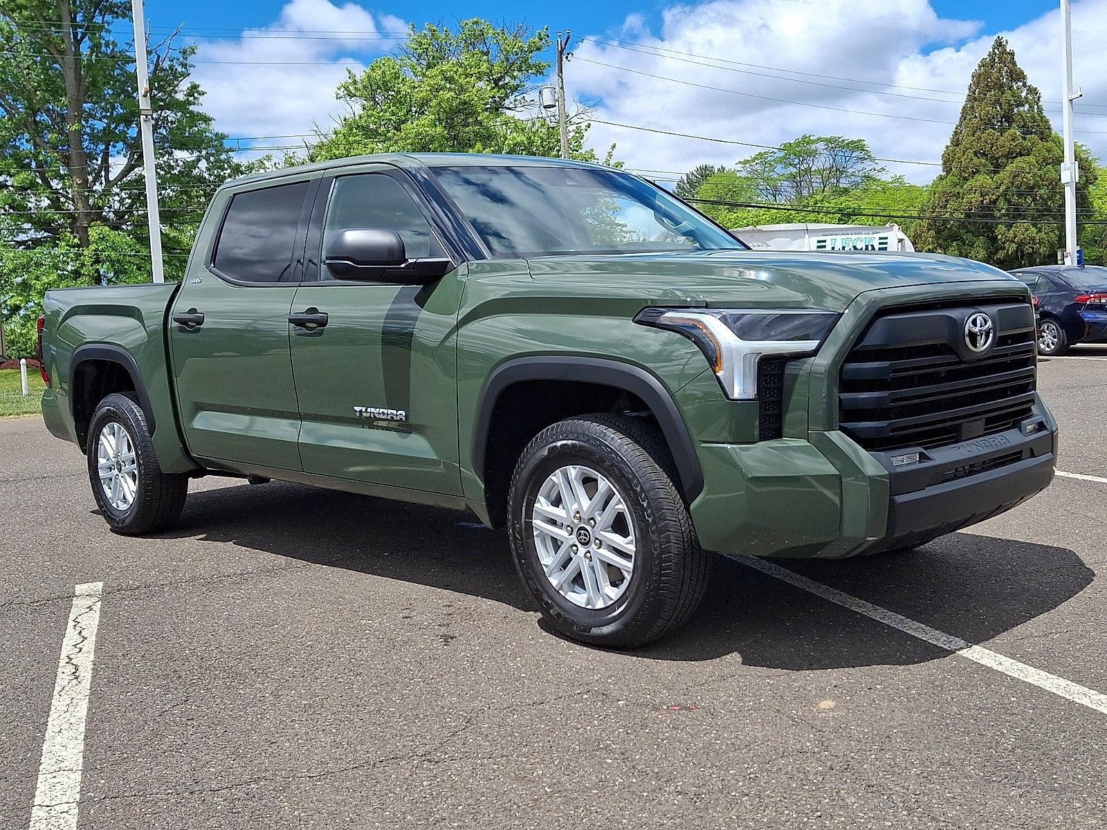 2023 Toyota Tundra 4WD 4WD SR5 CrewMax 5.5' Bed (SE)