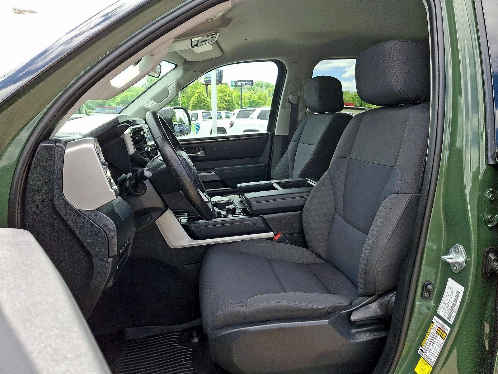 2023 Toyota Tundra 4WD 4WD SR5 CrewMax 5.5' Bed (SE)