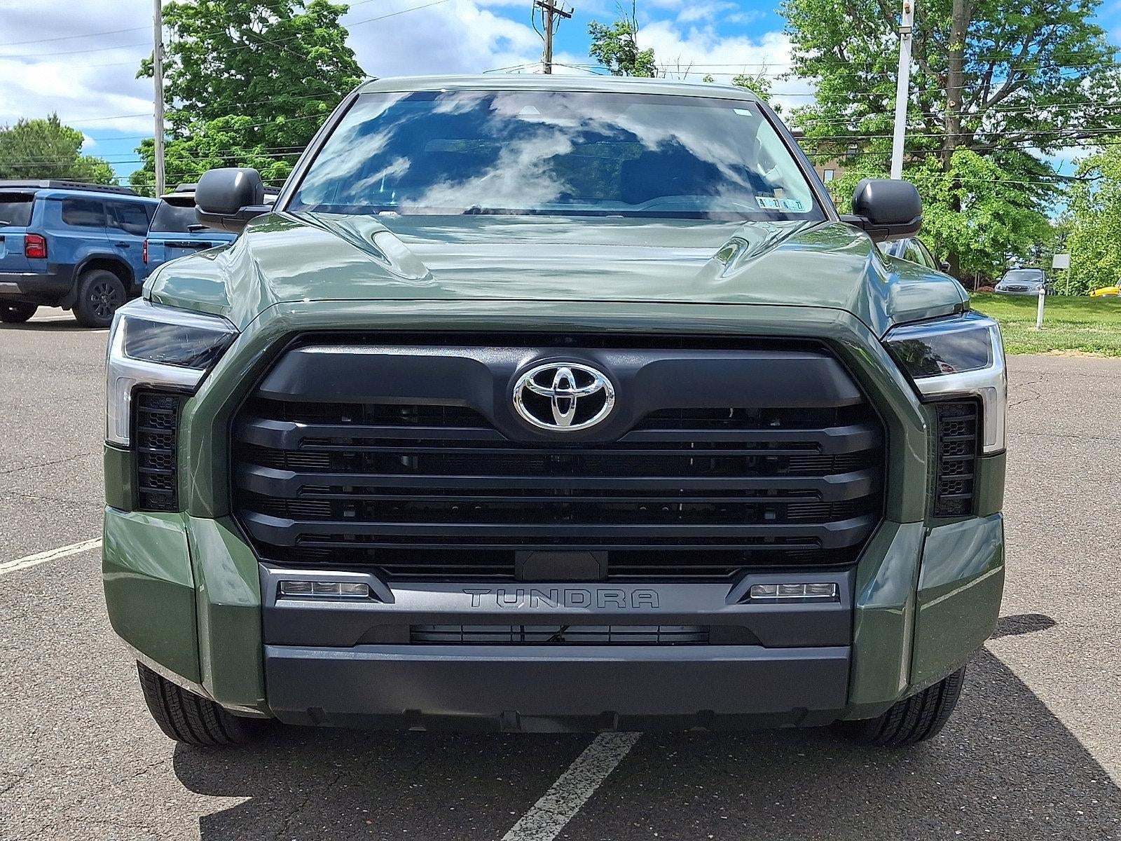 2023 Toyota Tundra 4WD 4WD SR5 CrewMax 5.5' Bed (SE)