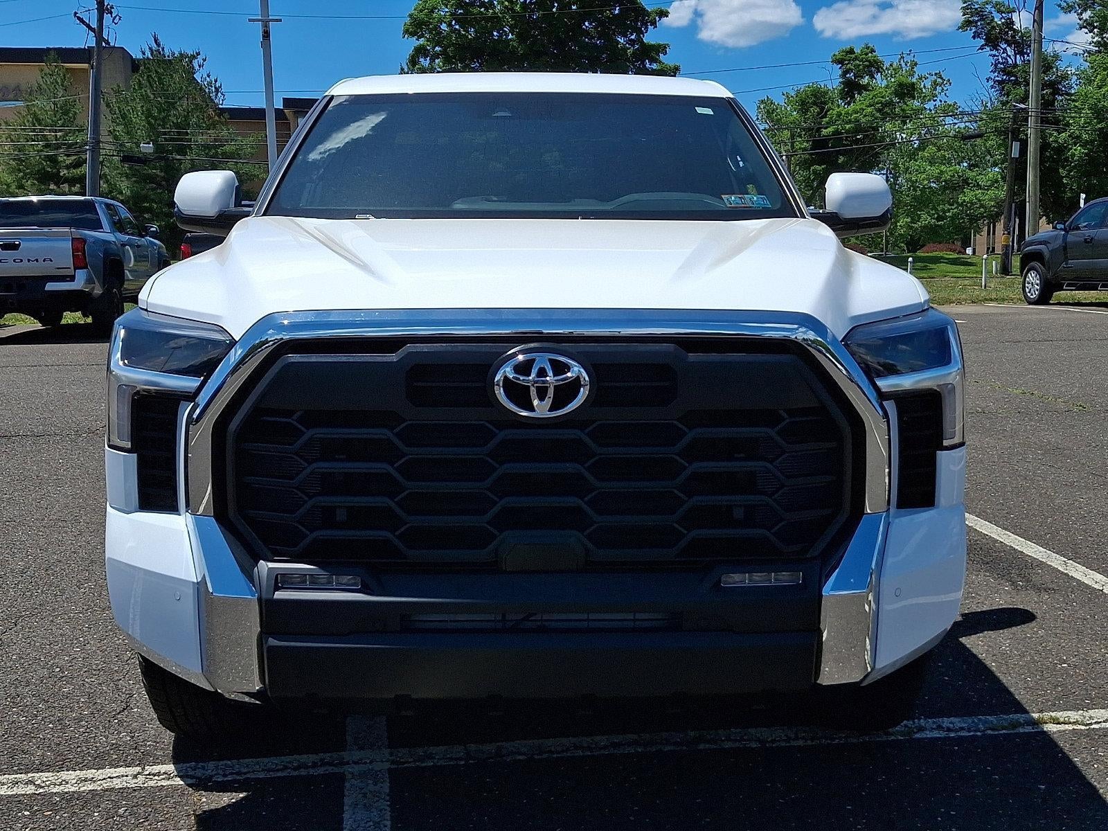 2026 Toyota Tundra 4WD 4WD SR5 CrewMax 5.5' Bed (SE)