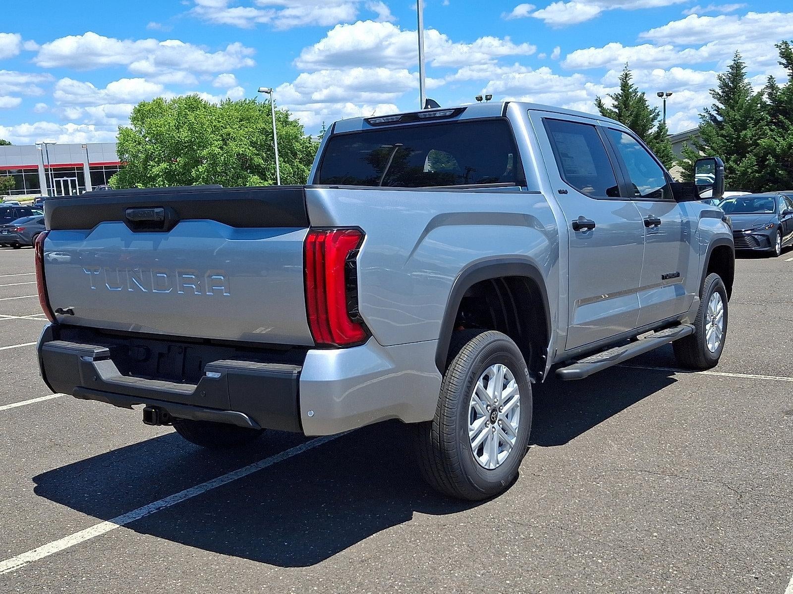 2026 Toyota Tundra 4WD 4WD SR5 CrewMax 5.5' Bed (SE)