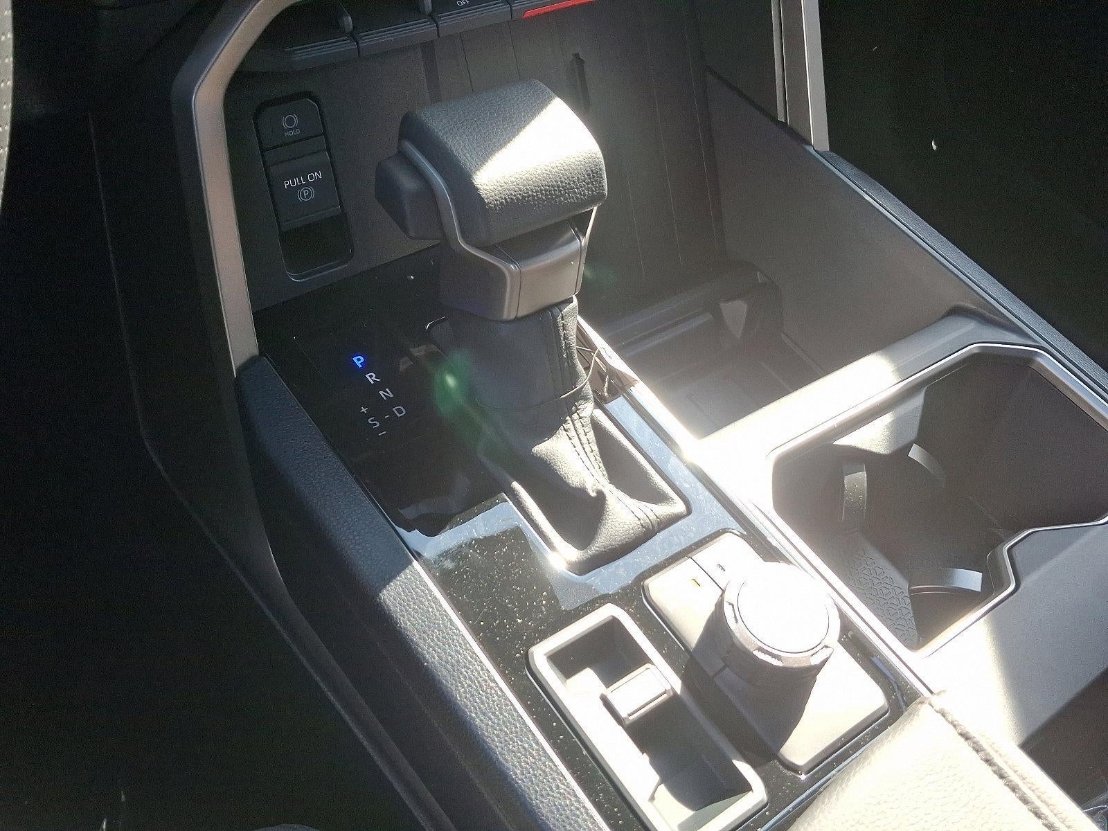 2025 Toyota Tundra 4WD 4WD SR5 CrewMax 5.5' Bed (SE)