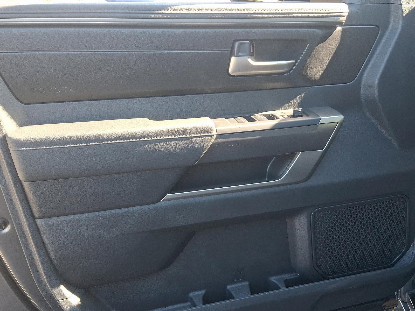 2025 Toyota Tundra 4WD 4WD SR5 CrewMax 5.5' Bed (SE)