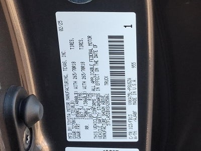 2025 Toyota Tundra 4WD 4WD SR5 CrewMax 5.5' Bed (SE)