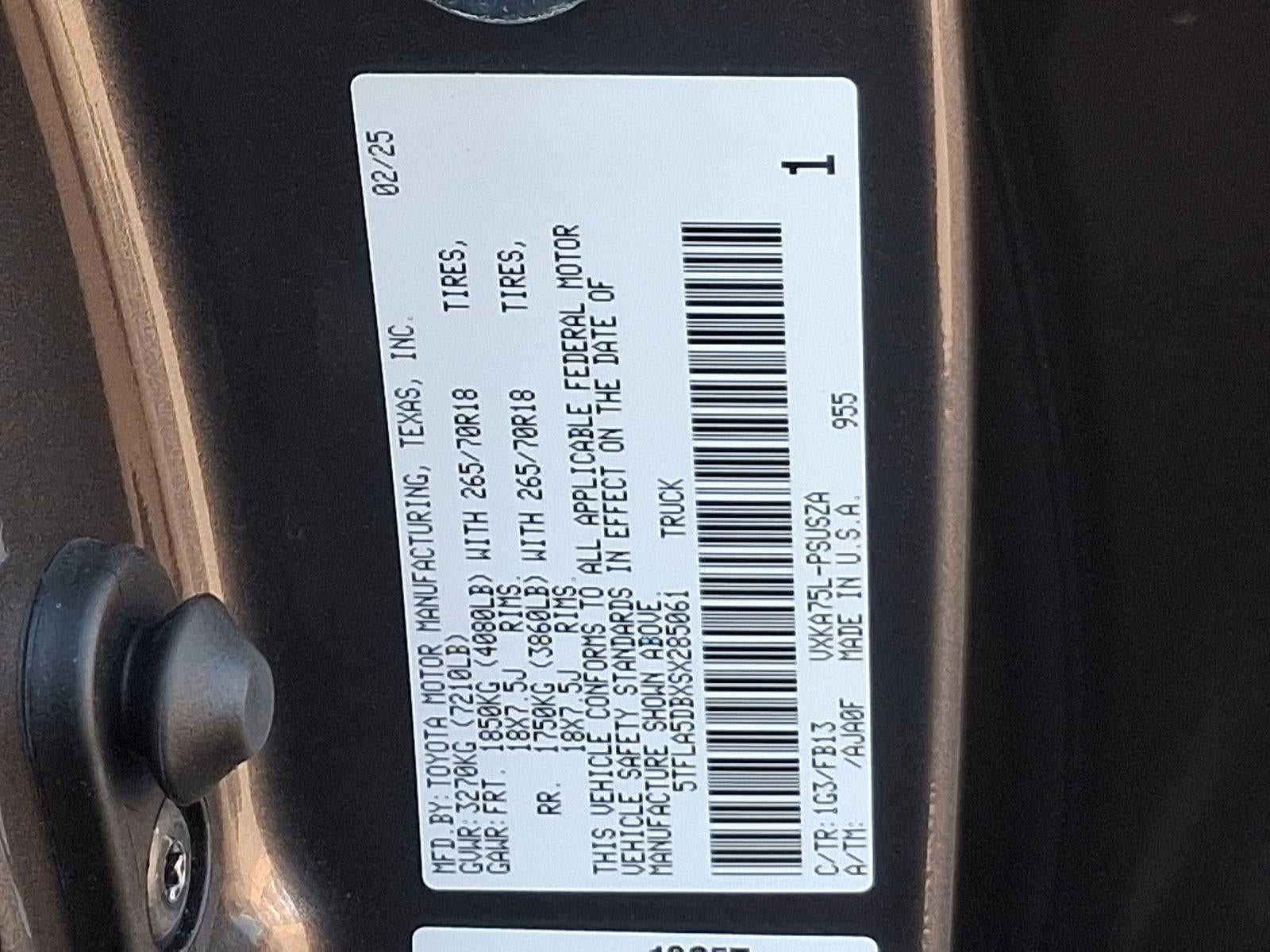 2025 Toyota Tundra 4WD 4WD SR5 CrewMax 5.5' Bed (SE)