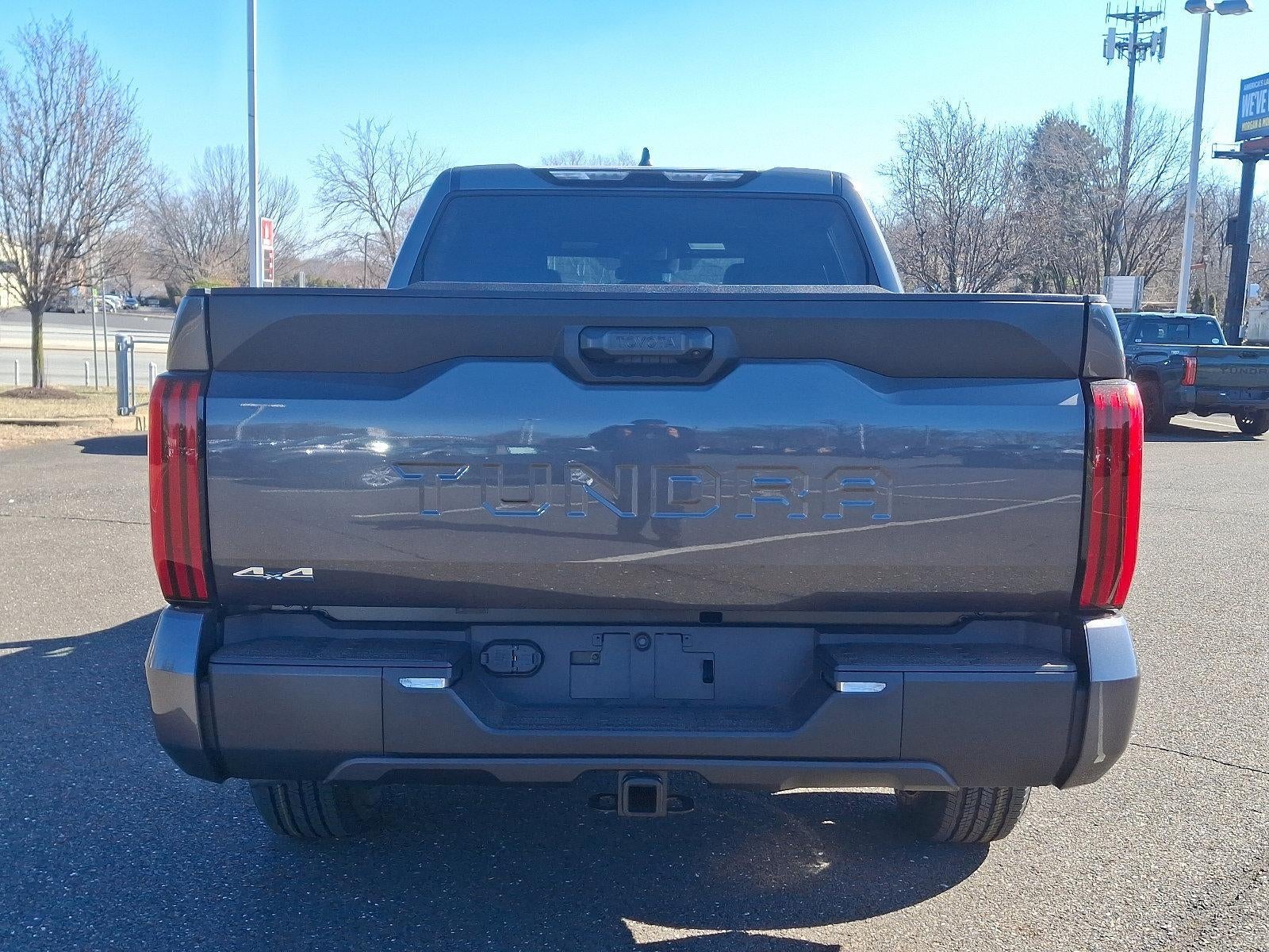 2025 Toyota Tundra 4WD 4WD SR5 CrewMax 5.5' Bed (SE)