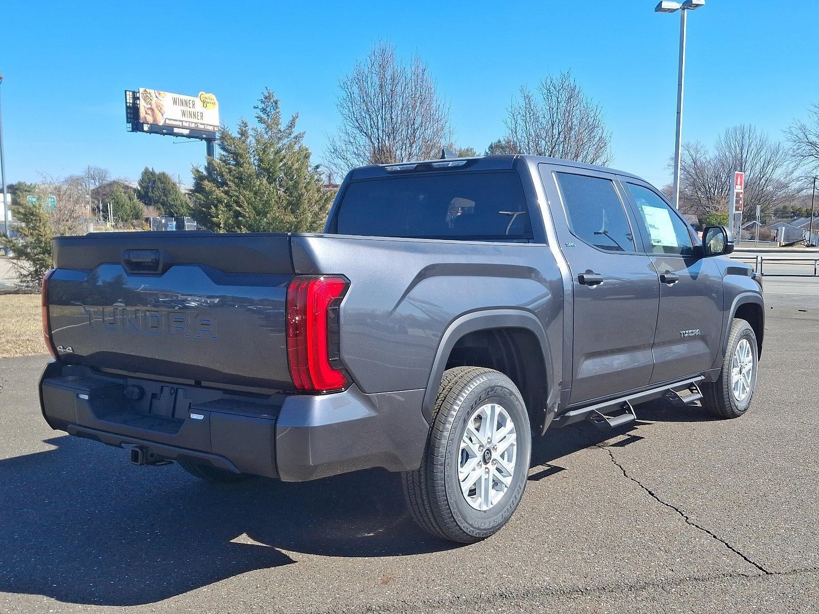 2025 Toyota Tundra 4WD 4WD SR5 CrewMax 5.5' Bed (SE)