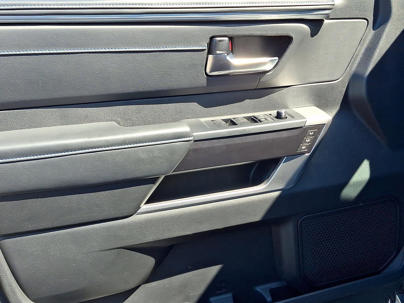 2022 Toyota Tundra 4WD 4WD Platinum CrewMax 6.5' Bed (Natl)
