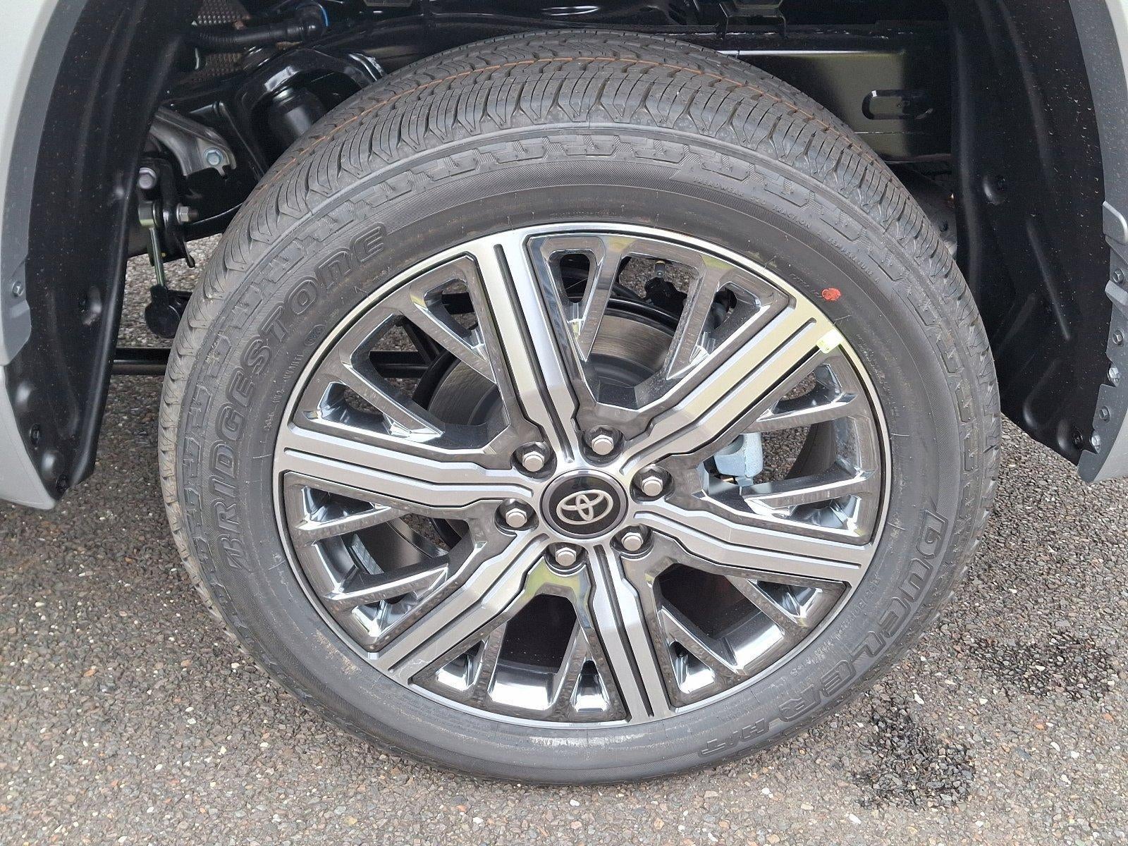 2026 Toyota Tundra 4WD 4WD Capstone Hybrid CrewMax 5.5' Bed (Natl)