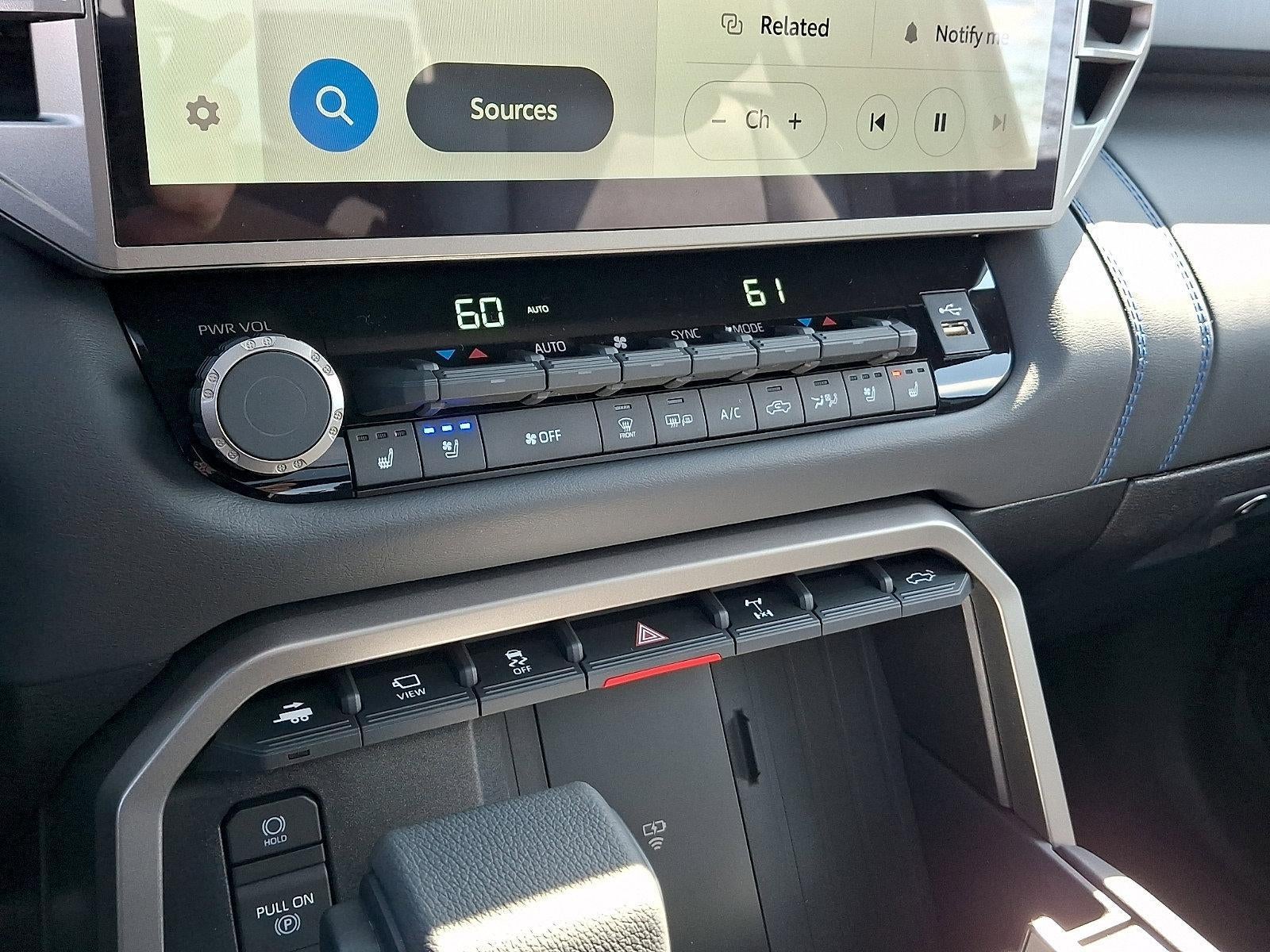 2026 Toyota Tundra 4WD 4WD Platinum Hybrid CrewMax 5.5' Bed (Natl)