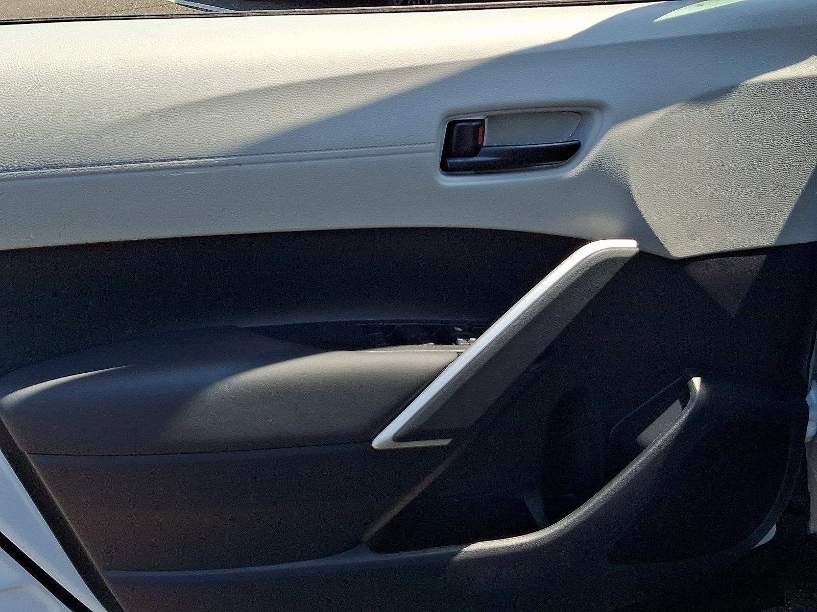 2026 Toyota Corolla Cross L 2WD (Natl)