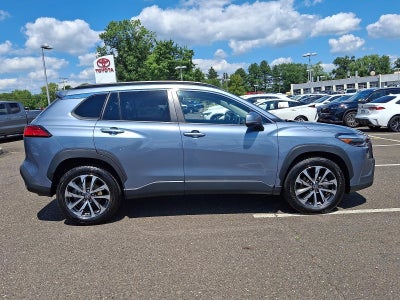 2024 Toyota Corolla Cross XLE 4WD (Natl)