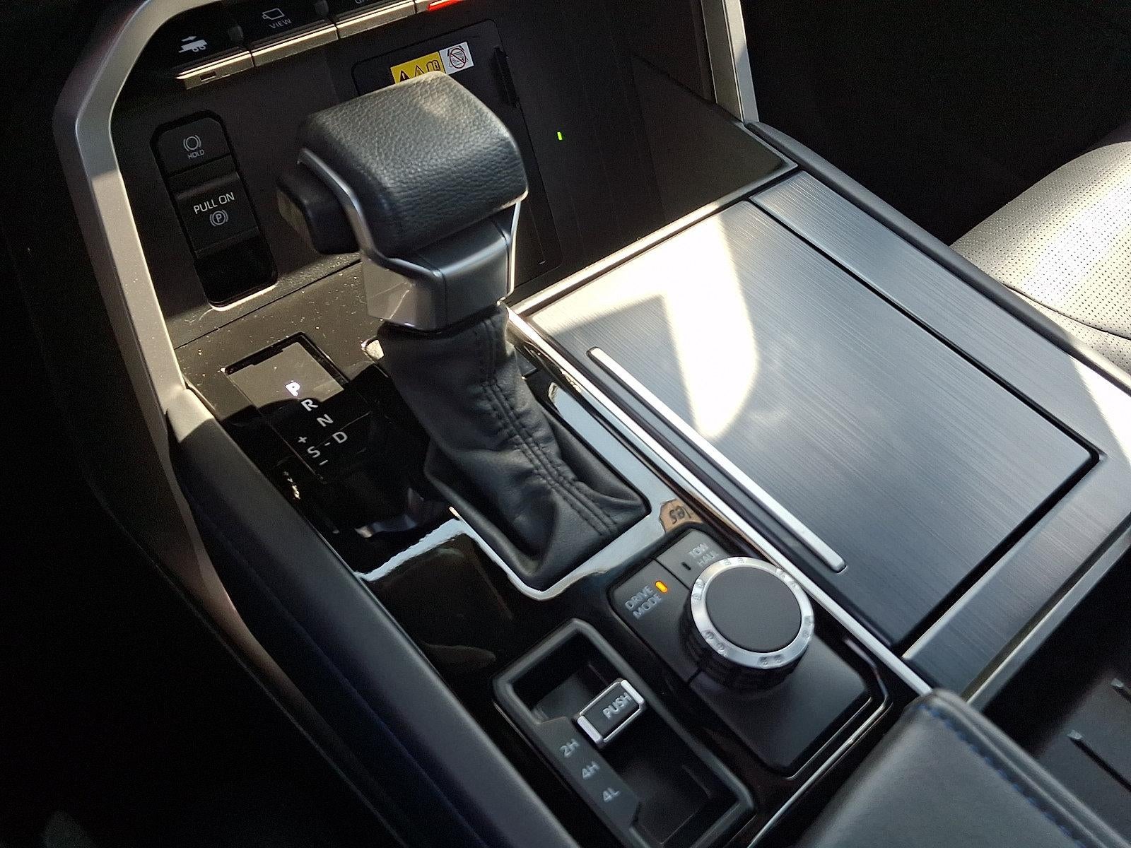 2023 Toyota Sequoia Platinum 4WD (Natl)