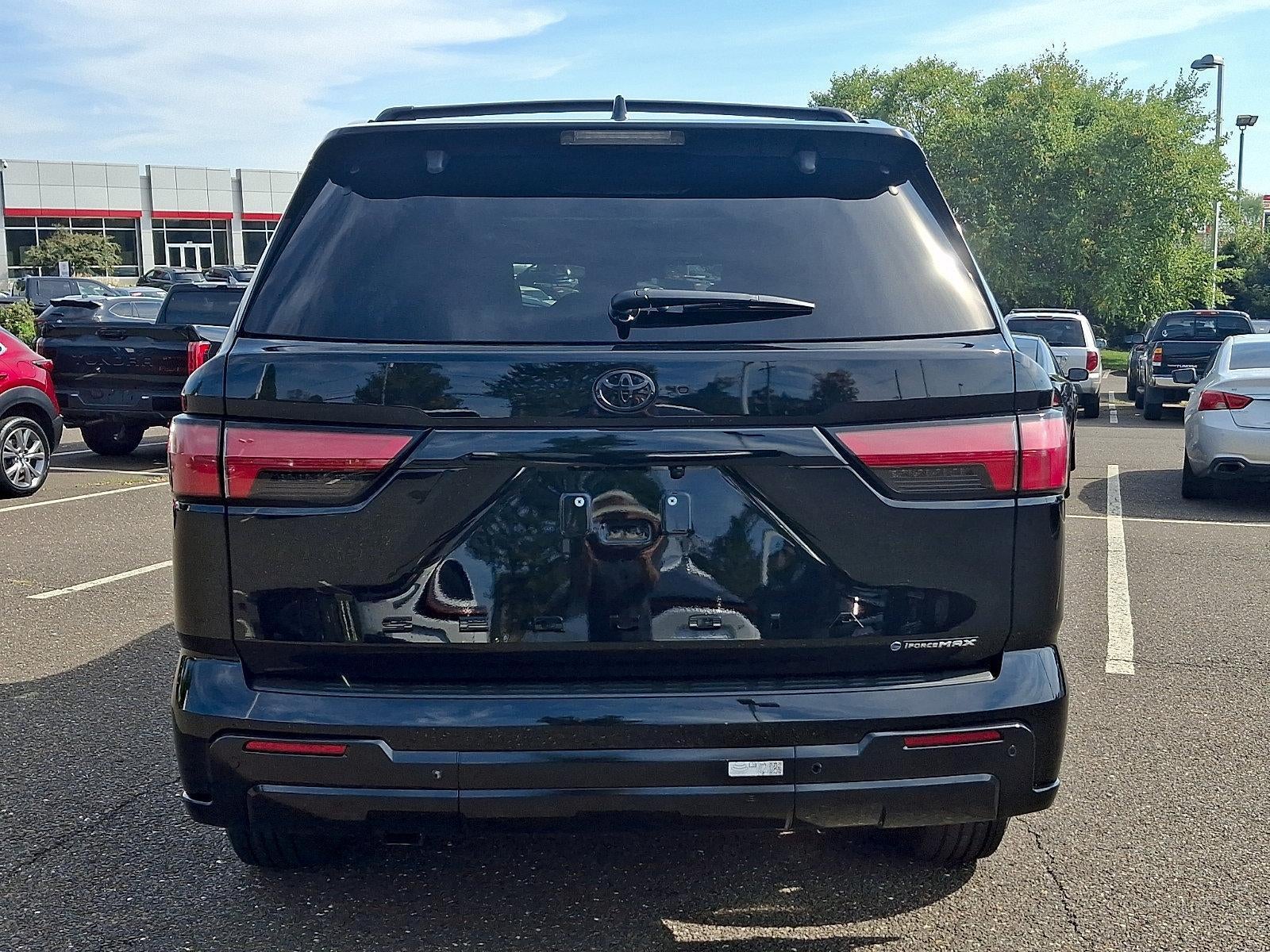 2026 Toyota Sequoia Platinum 4WD (Natl)