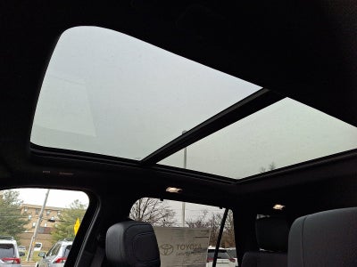 2026 Toyota Sequoia Platinum 4WD (Natl)