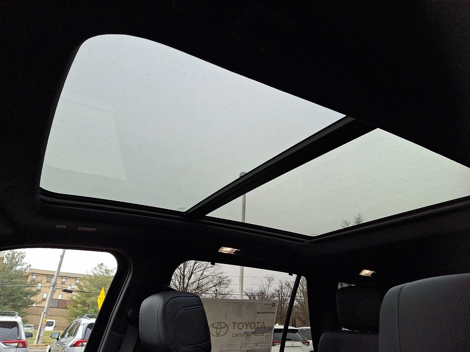 2026 Toyota Sequoia Platinum 4WD (Natl)