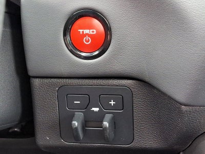 2026 Toyota Sequoia Platinum 4WD (Natl)