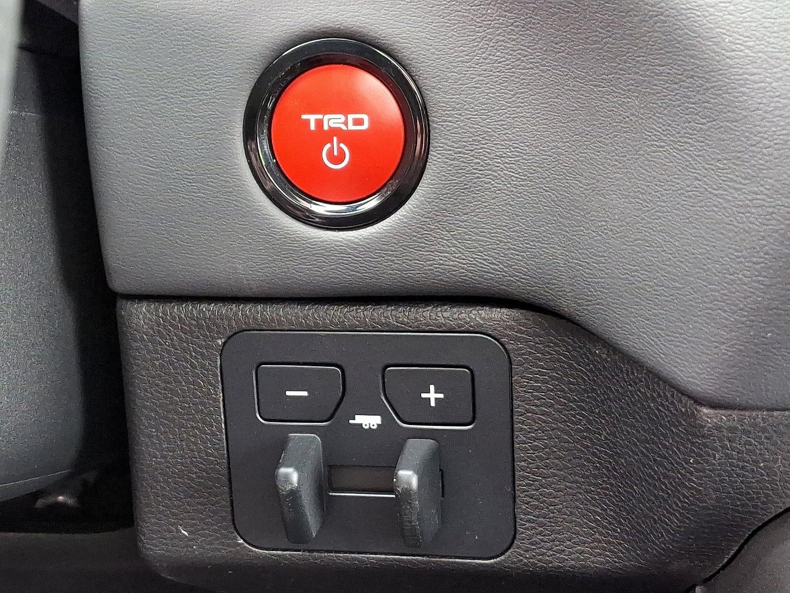 2026 Toyota Sequoia Platinum 4WD (Natl)