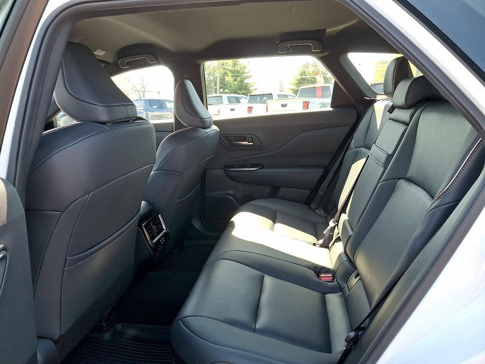 2025 Toyota Crown Signia XLE AWD (Natl)