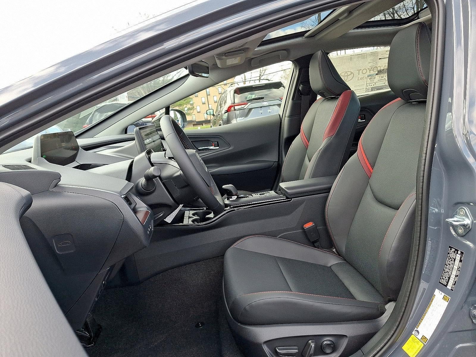 2026 Toyota Prius Plug-In Hybrid XSE (Natl)