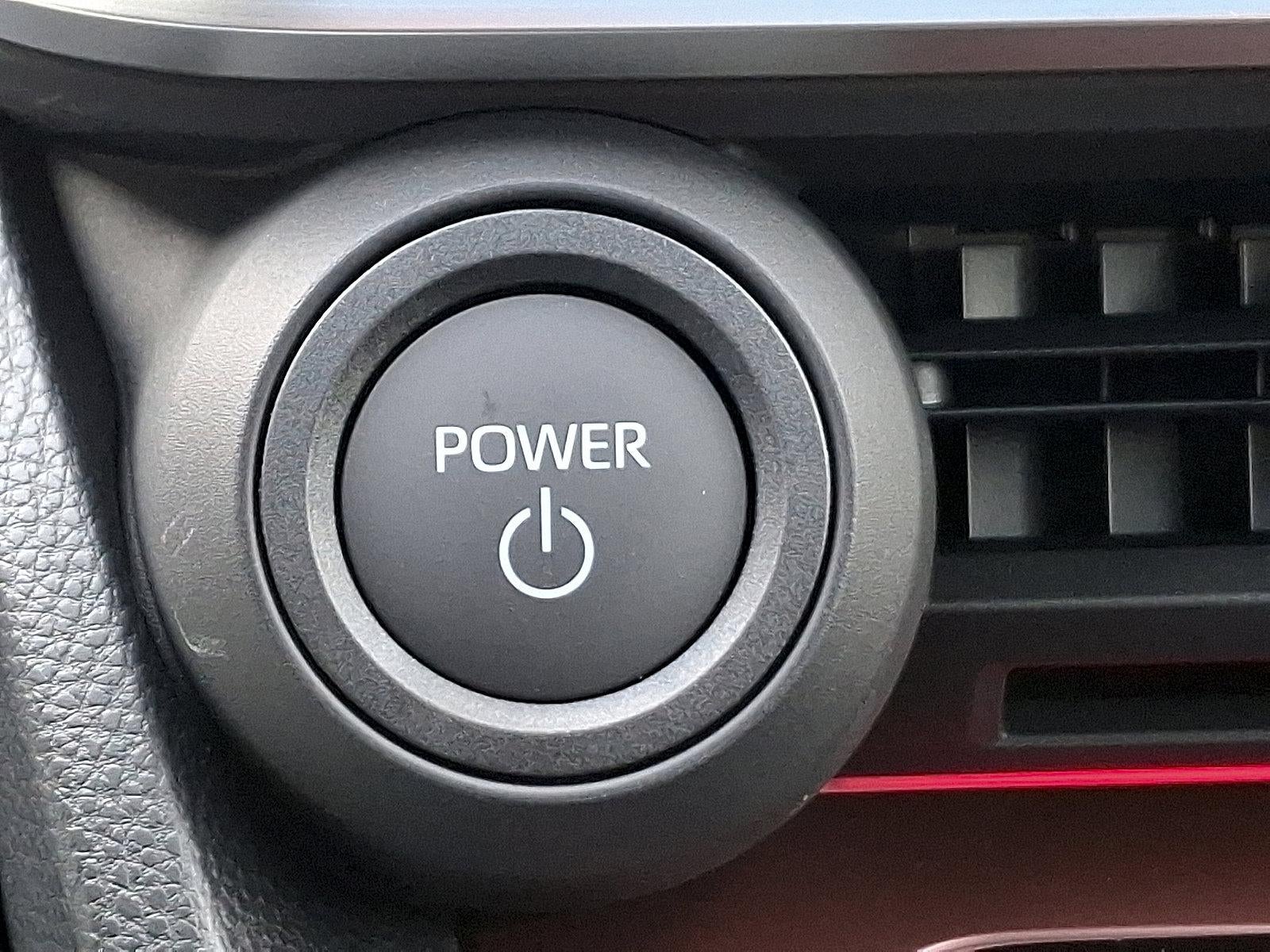 2026 Toyota Prius Plug-In Hybrid XSE (Natl)