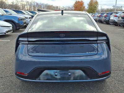 2026 Toyota Prius Plug-In Hybrid XSE (Natl)