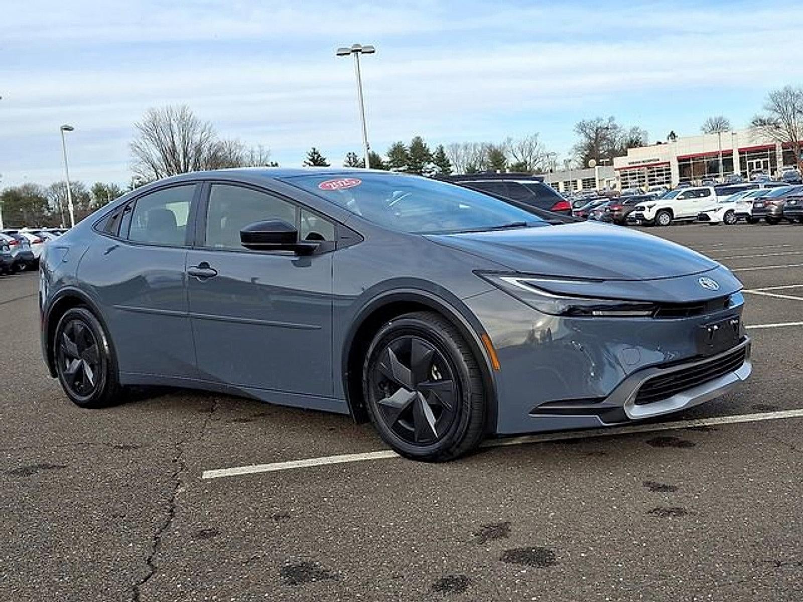2025 Toyota Prius Plug-In Hybrid SE (Natl)
