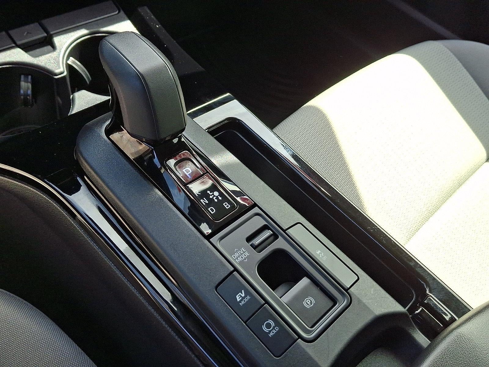 2024 Toyota Prius LE AWD (Natl)