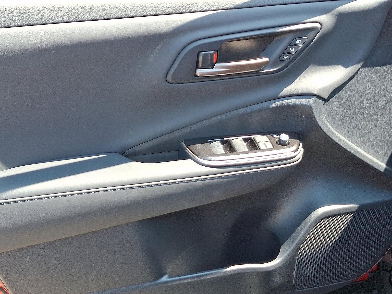 2025 Toyota Crown Platinum AWD (Natl)