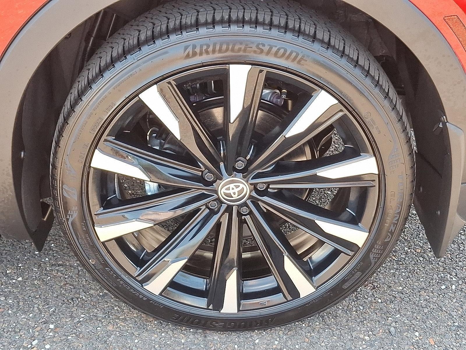 2025 Toyota Crown Platinum AWD (Natl)