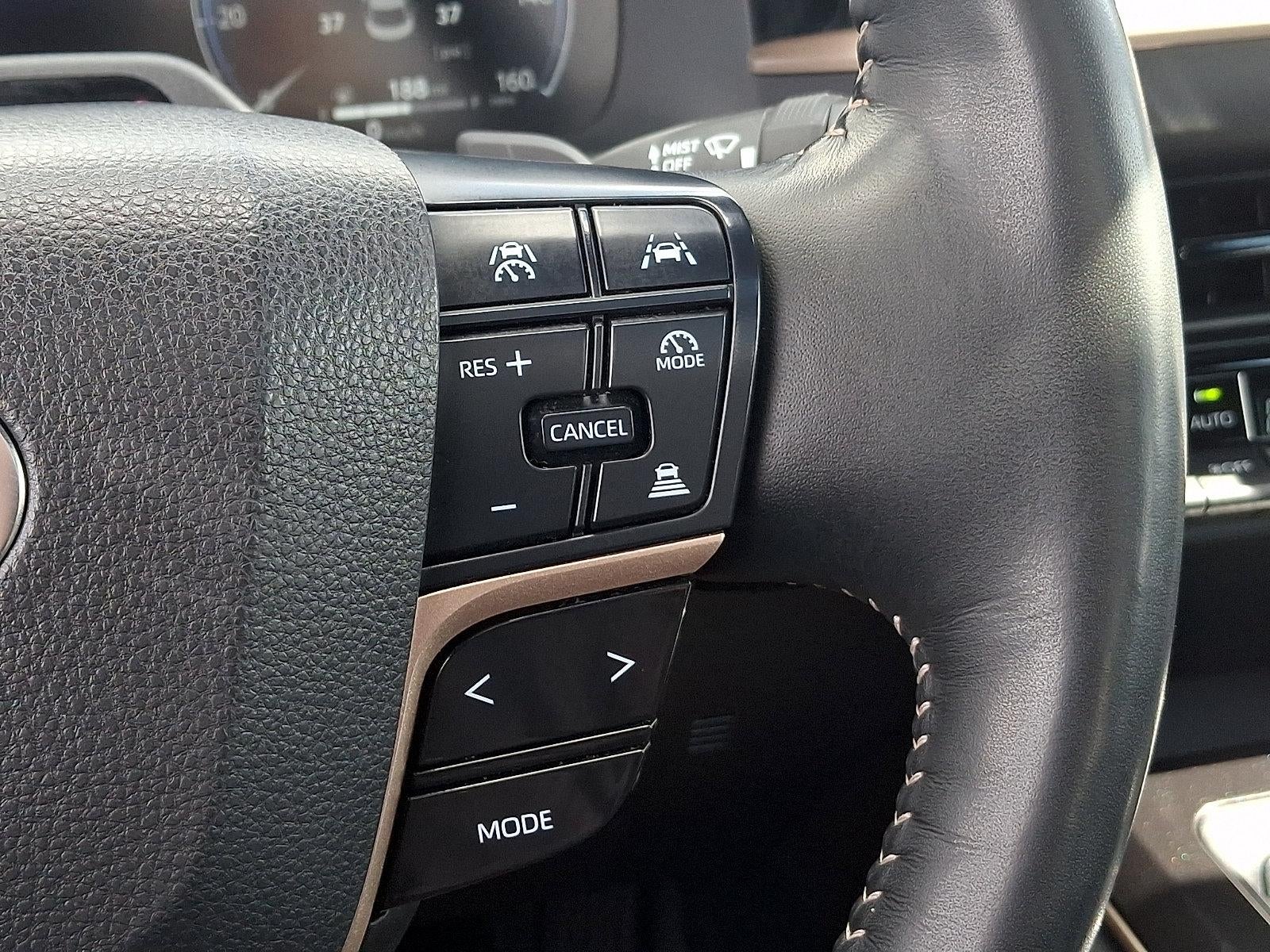 2025 Toyota Crown Platinum AWD (Natl)