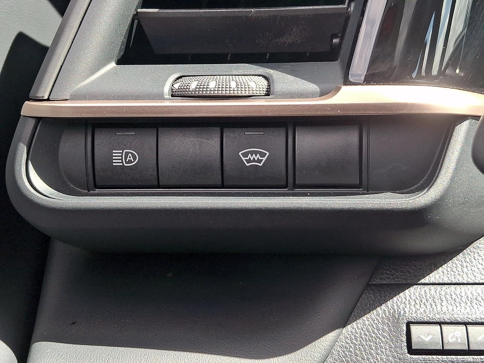 2025 Toyota Crown Platinum AWD (Natl)