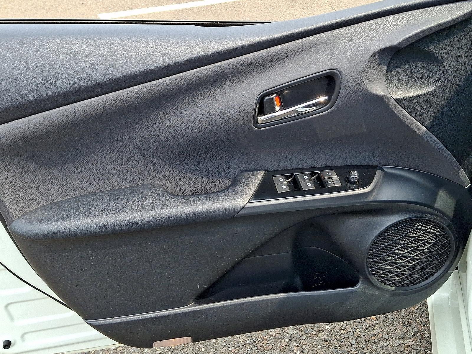 2017 Toyota Prius Prime Plus (Natl)