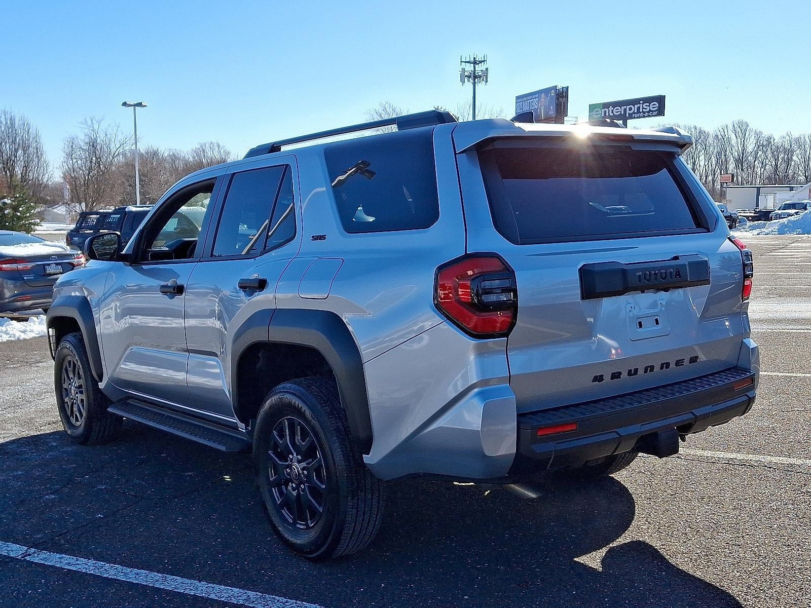 2025 Toyota 4Runner SR5 4WD (GS)