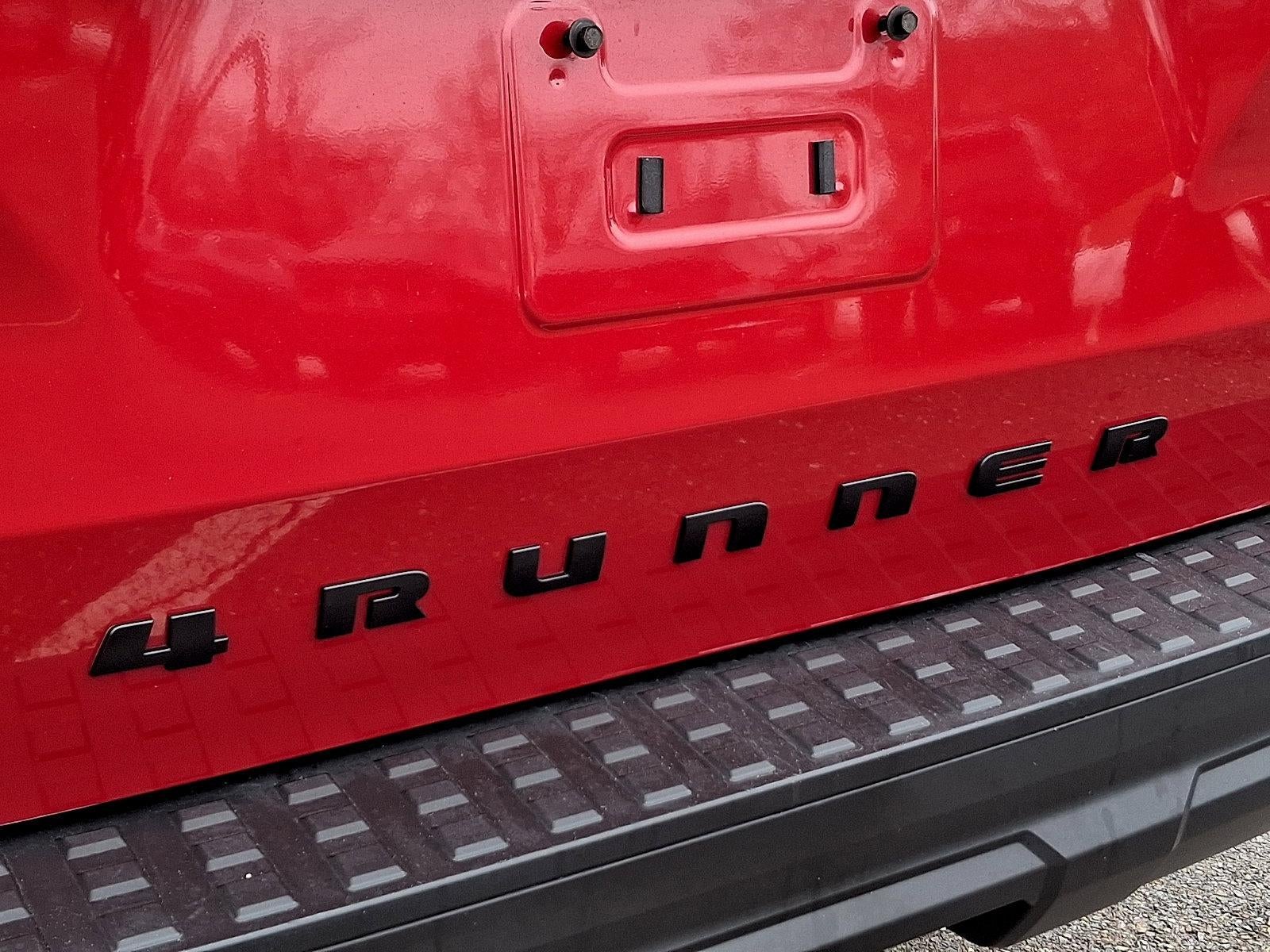 2025 Toyota 4Runner SR5 4WD (GS)