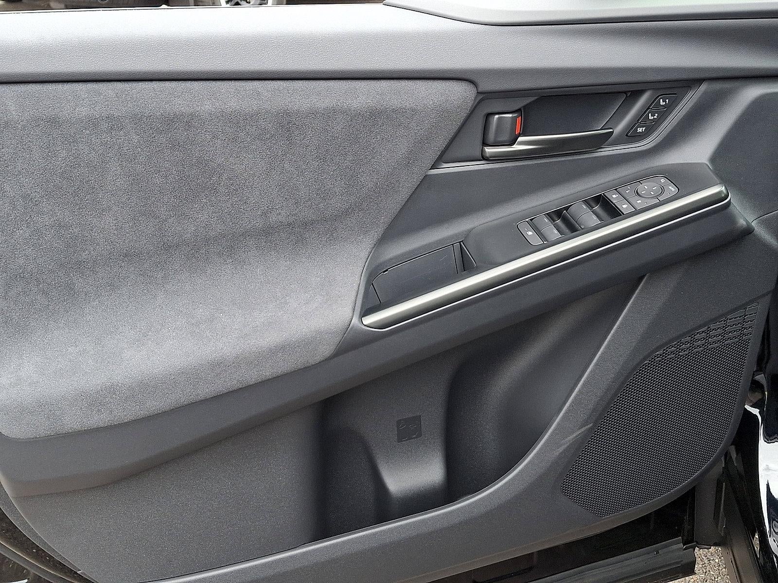 2026 Toyota C-HR XSE AWD (Natl)
