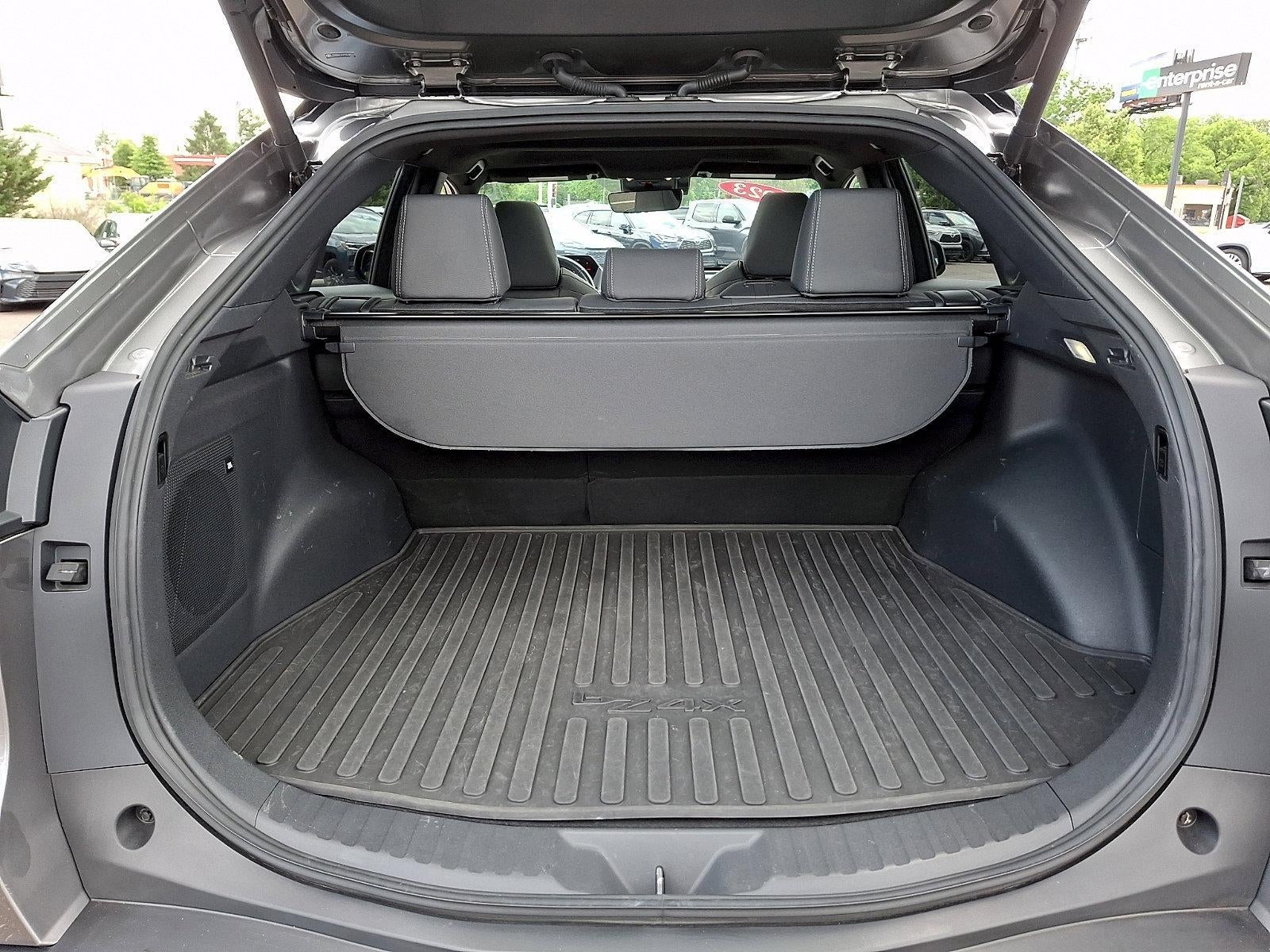 2023 Toyota bZ4X Limited AWD (Natl)