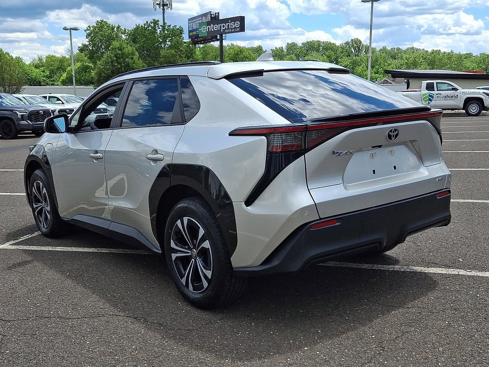 2023 Toyota bZ4X XLE AWD (Natl)