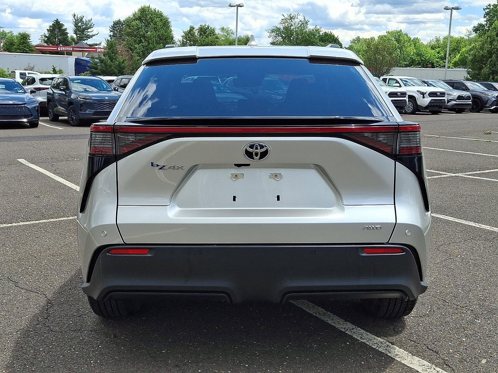 2023 Toyota bZ4X XLE AWD (Natl)