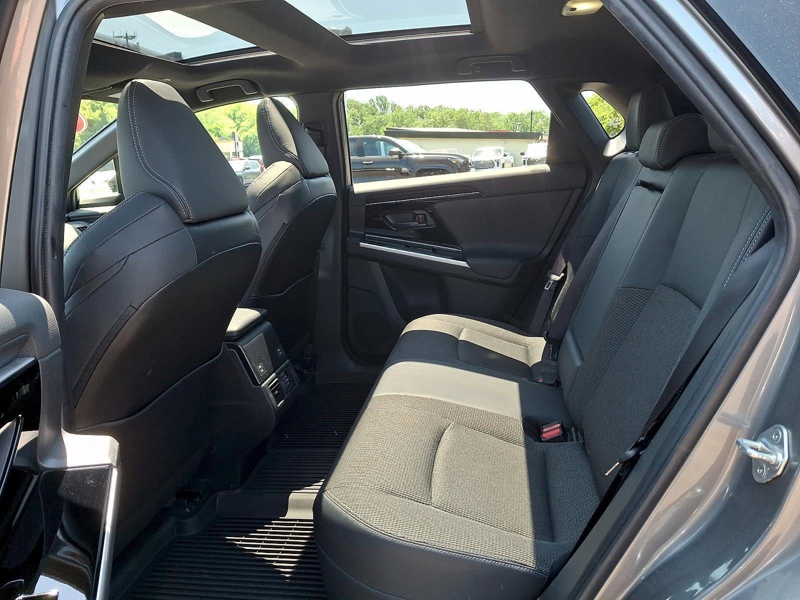 2023 Toyota bZ4X XLE AWD (Natl)