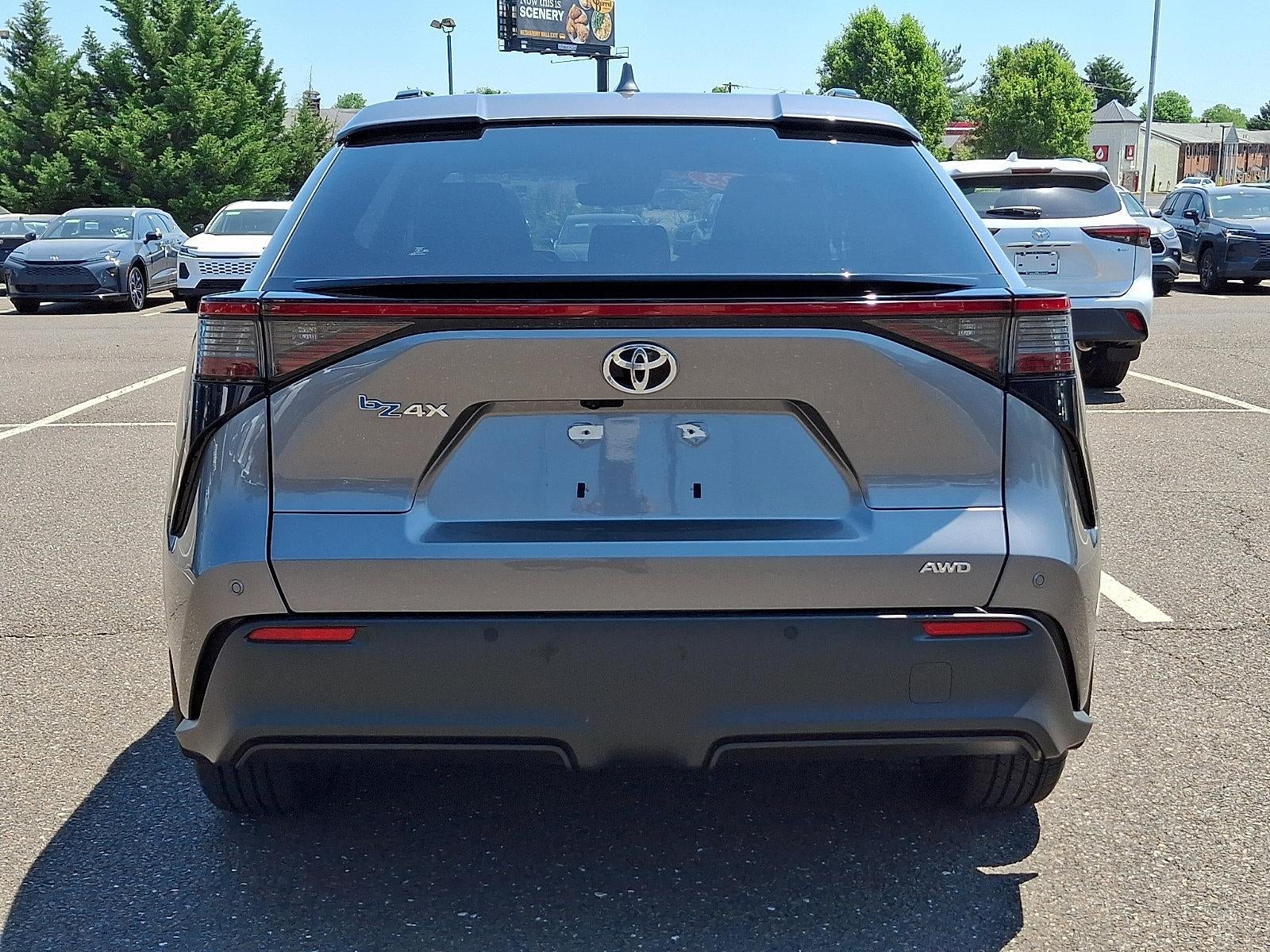 2023 Toyota bZ4X XLE AWD (Natl)