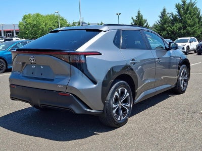 2023 Toyota bZ4X XLE AWD (Natl)