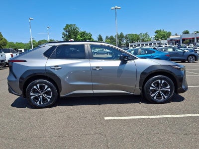 2023 Toyota bZ4X XLE AWD (Natl)