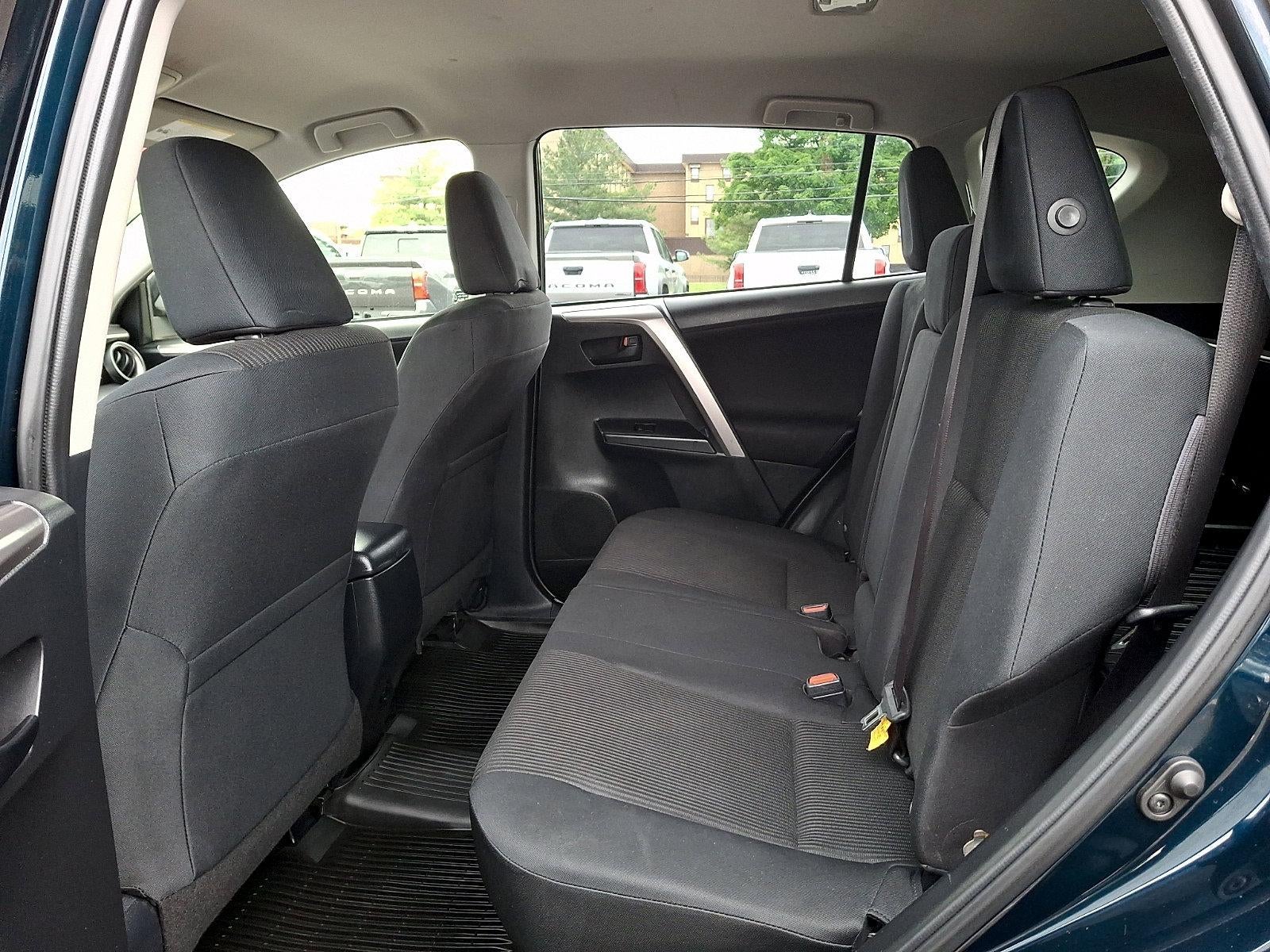 2018 Toyota RAV4 LE AWD (Natl)