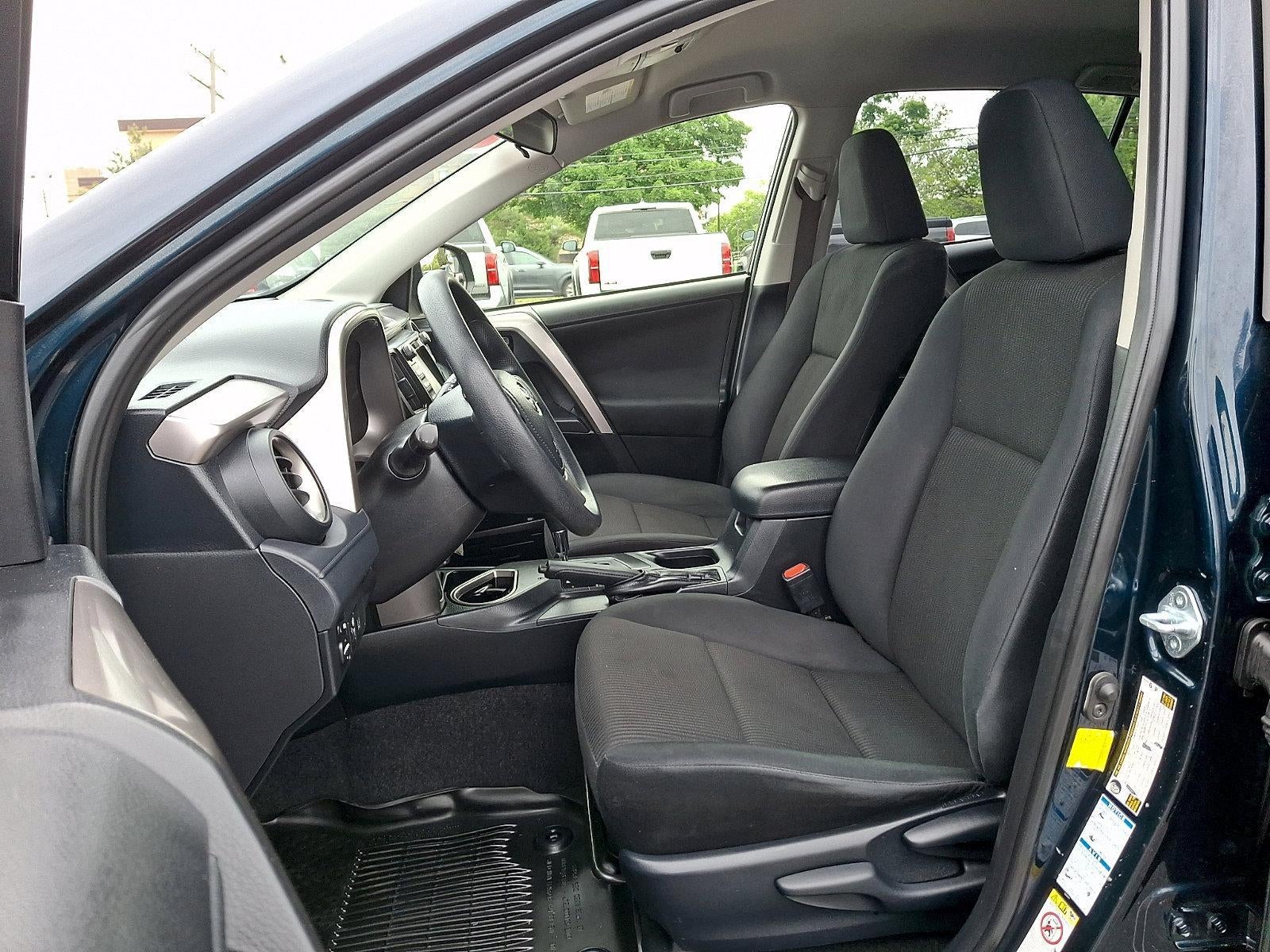 2018 Toyota RAV4 LE AWD (Natl)
