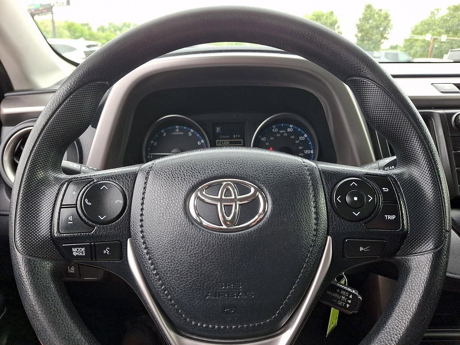 2018 Toyota RAV4 LE AWD (Natl)