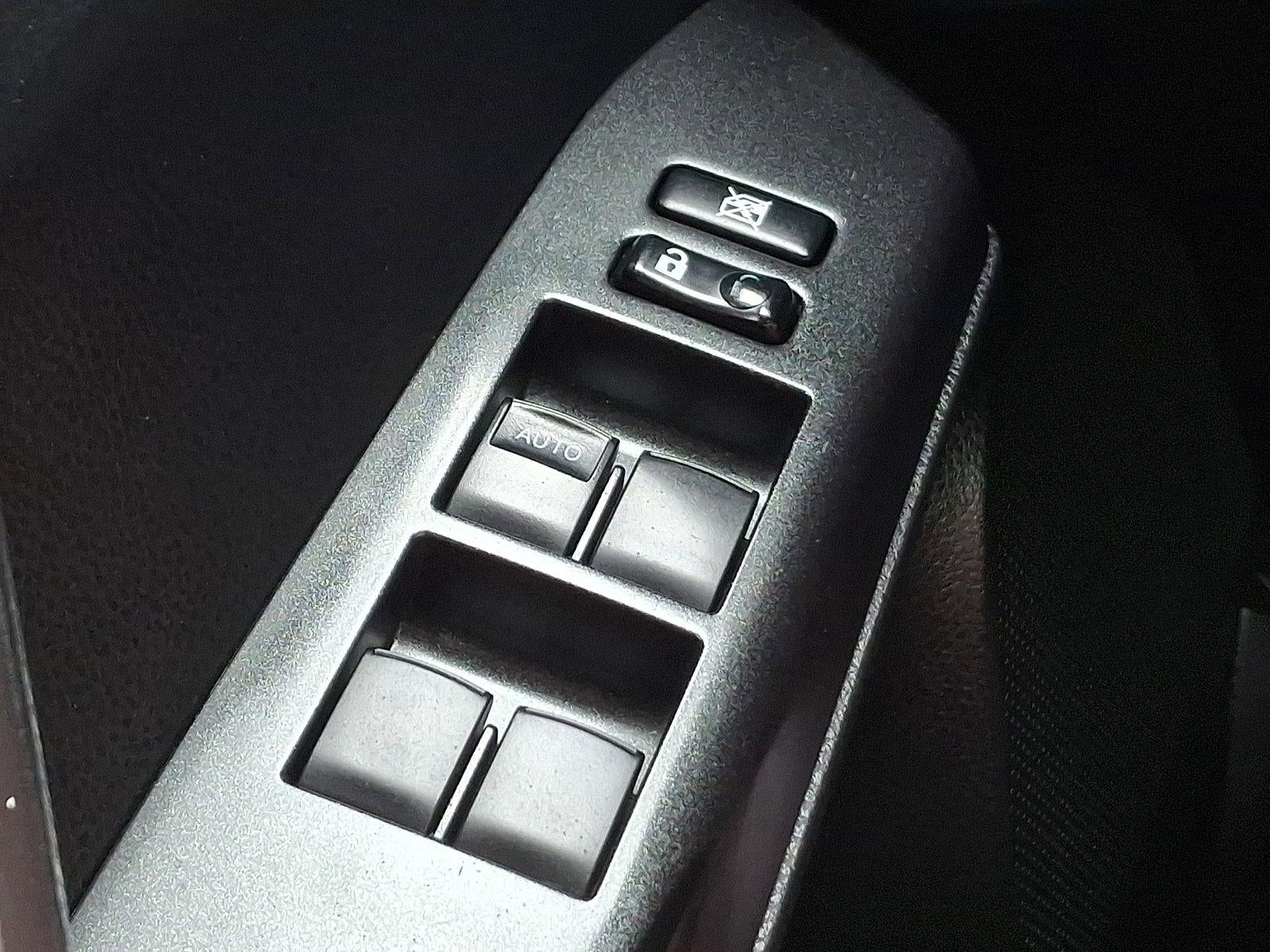 2018 Toyota RAV4 LE AWD (Natl)