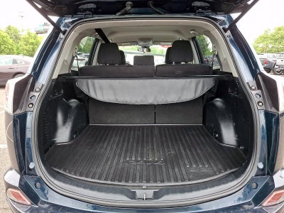 2018 Toyota RAV4 LE AWD (Natl)