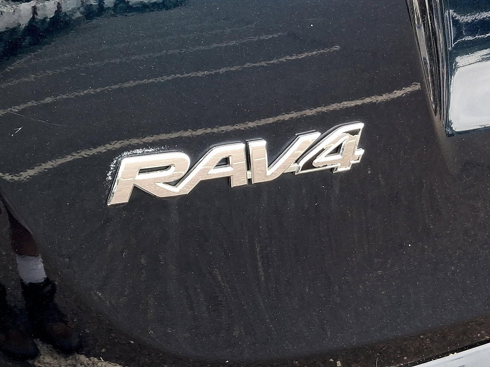 2018 Toyota RAV4 LE AWD (Natl)
