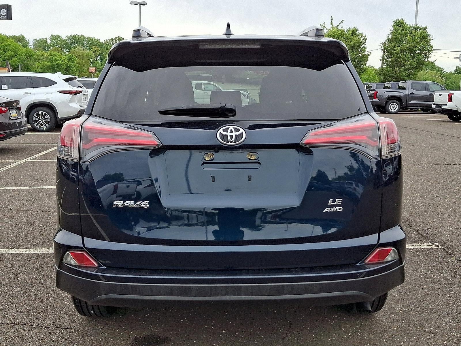 2018 Toyota RAV4 LE AWD (Natl)